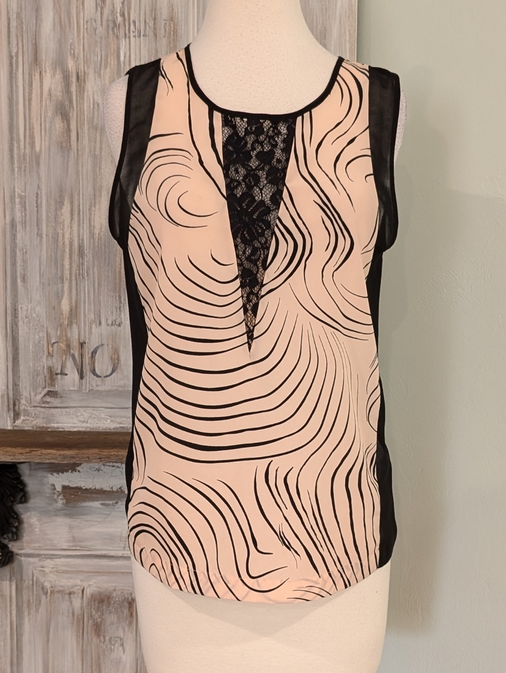 Robbi & Nikki Sleeveless Pink & Black Lace Inset Blouse